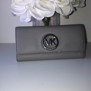 New michael kors wallet